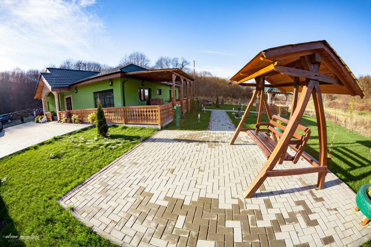 Agropensiunea Valea Fagilor Luncavita エクステリア 写真